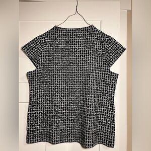 Ann Taylor women’s XXL black & white top w/ cap sleeves cotton/poly/spandex NWT